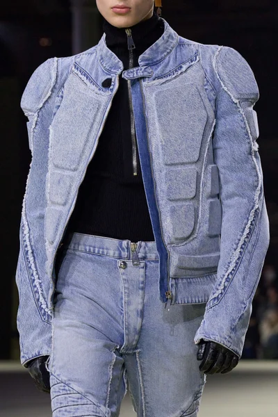 Look 52